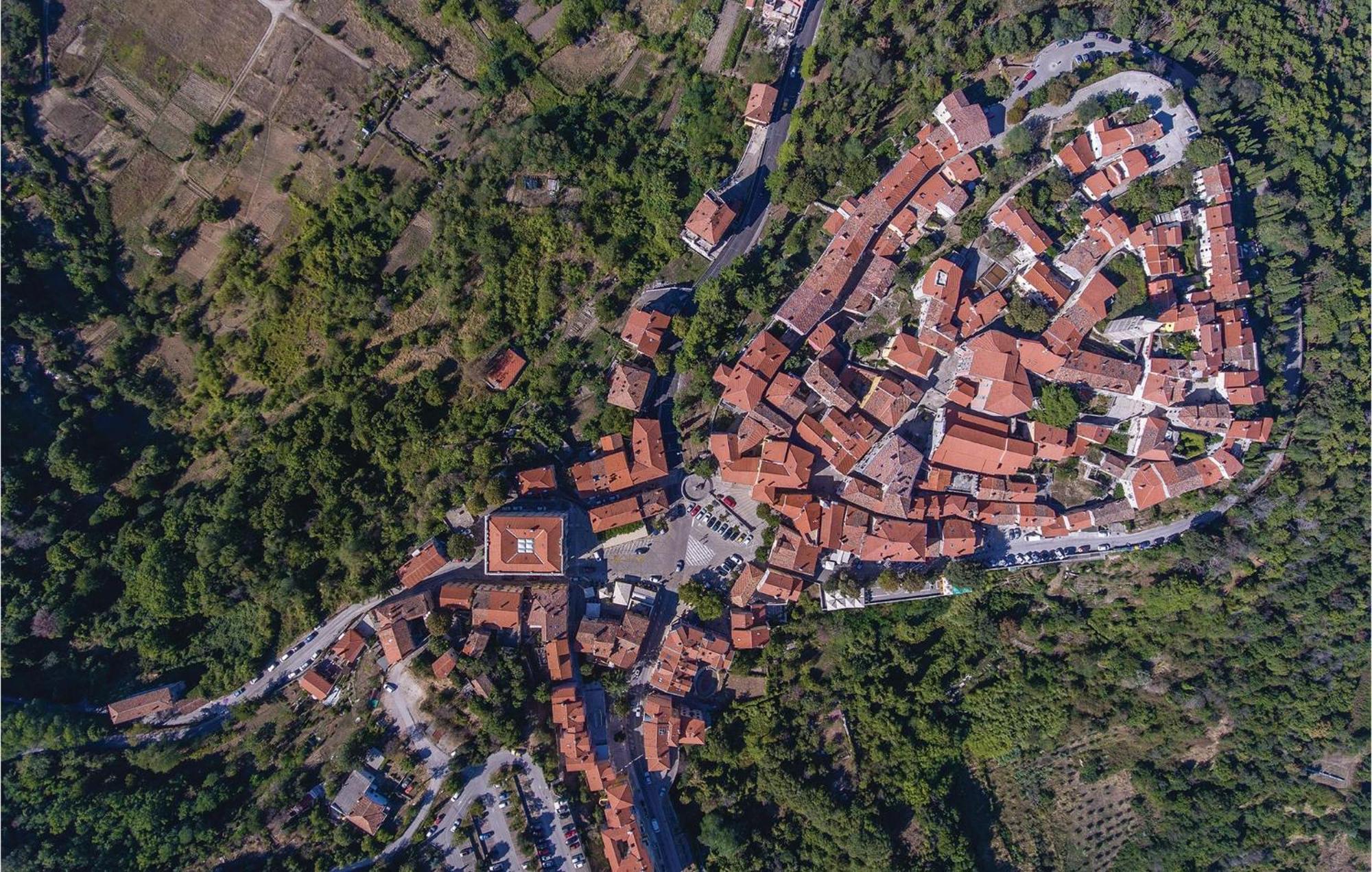 2 Bedroom Gorgeous Apartment In Rabac Exterior photo